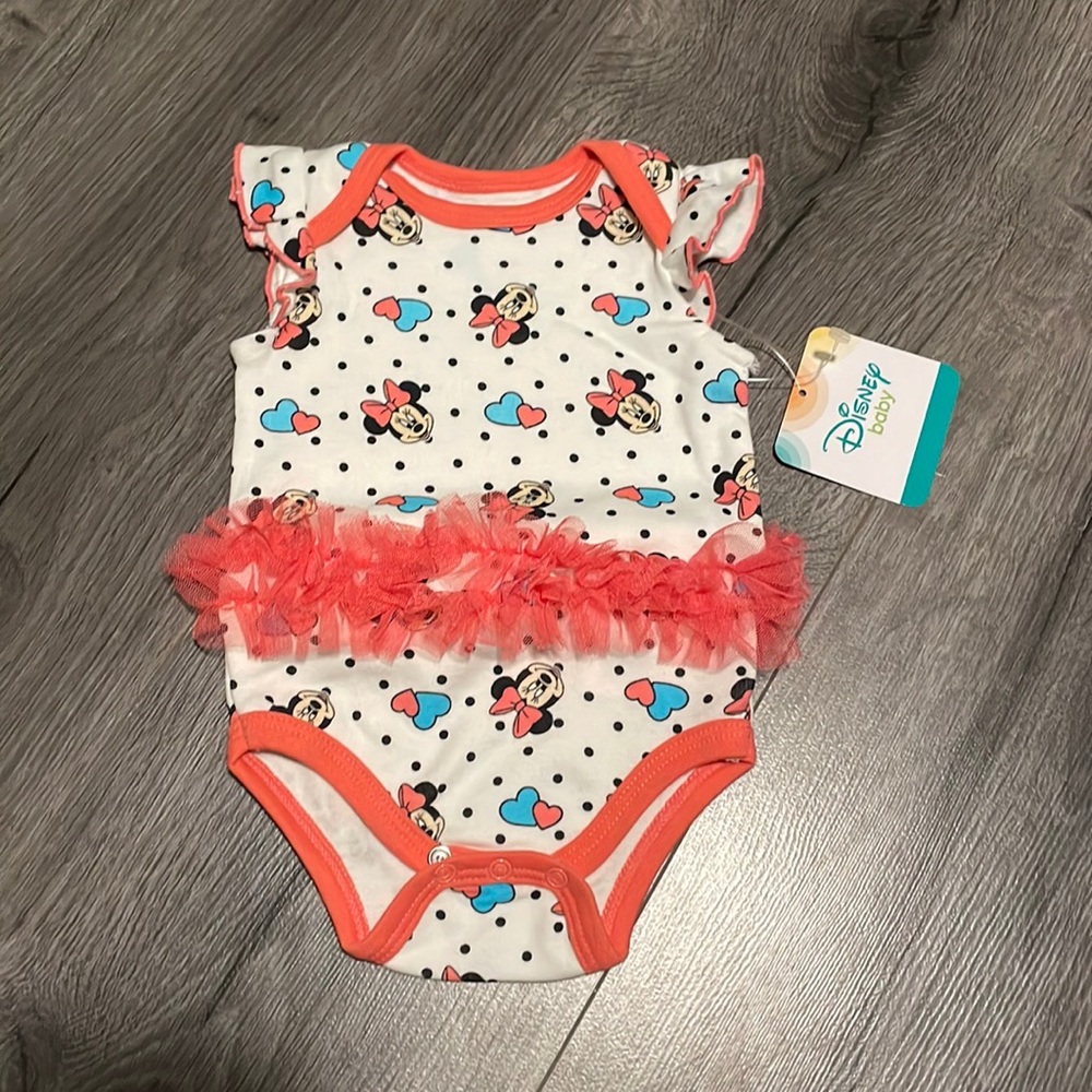 Disney baby 0-3 months Infant ruffle onesie Super cute Disneyland Spring Summer